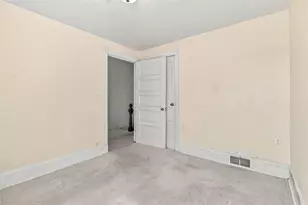 776 Hazelwood Ave, Pittsburgh, PA 15217 - Photo 28