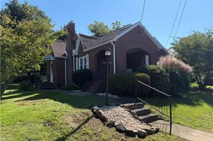 42 S Crescent Ave, Hermitage, PA 16148 - Photo 1