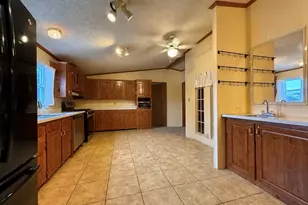 501 Harvard Cir, Freedom, PA 15042 - Photo 4