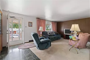320 Livingston Rd, West Mifflin, PA 15122 - Photo 4