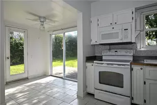 910 Elmwood St, Port Vue, PA 15133 - Photo 16