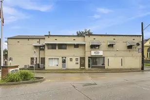 705 Broadway Ave, Stowe Township, PA 15136 - Photo 2