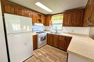 1565 Lee Ln, Grove City Boro, PA 16127 - Photo 4