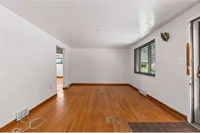 1818 Oakhurst St, Pittsburgh, PA 15210 - Photo 4