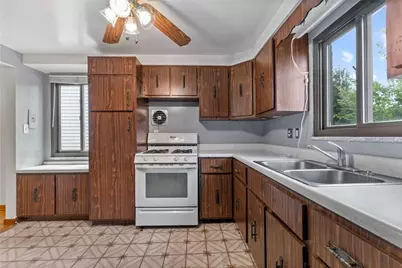 1818 Oakhurst St, Pittsburgh, PA 15210 - Photo 8