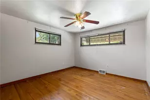 1818 Oakhurst St, Pittsburgh, PA 15210 - Photo 12