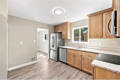 6 S Spring St, Etna, PA 15223 - Photo 10