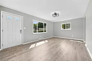 6 S Spring St, Etna, PA 15223 - Photo 4