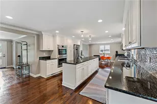 2640 Thorntree Dr, Pittsburgh, PA 15241 - Photo 8
