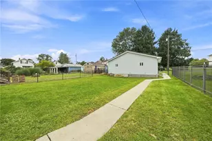 519 W Grant St, Chartiers, PA 15342 - Photo 2