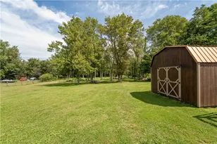 1752 S Eighty Eight Rd, Greensboro, PA 15338 - Photo 34