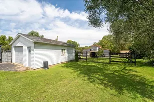 1752 S Eighty Eight Rd, Greensboro, PA 15338 - Photo 28