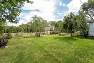1752 S Eighty Eight Rd, Greensboro, PA 15338 - Photo 36