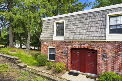 826 Carriage Cir, Pittsburgh, PA 15205 - Photo 2