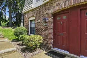 826 Carriage Cir, Pittsburgh, PA 15205 - Photo 4