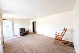 420 Hillview Dr, Upper Burrell, PA 15068 - Photo 4