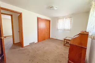 420 Hillview Dr, Upper Burrell, PA 15068 - Photo 10