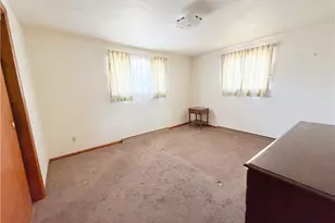 420 Hillview Dr, Upper Burrell, PA 15068 - Photo 12