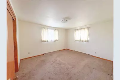 420 Hillview Dr, Upper Burrell, PA 15068 - Photo 12
