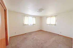 420 Hillview Dr, Upper Burrell, PA 15068 - Photo 12