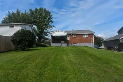 420 Hillview Dr, Upper Burrell, PA 15068 - Photo 4
