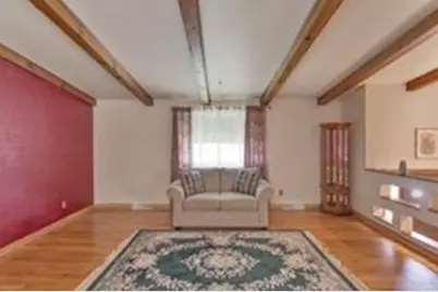 708 Regency Dr, Pittsburgh, PA 15239 - Photo 6