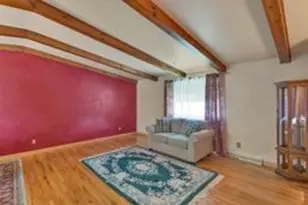708 Regency Dr, Pittsburgh, PA 15239 - Photo 6