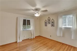 708 Regency Dr, Pittsburgh, PA 15239 - Photo 14