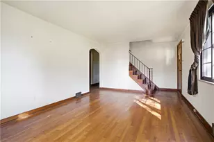 1045 Silver Ln, Robinson Twp, PA 15136 - Photo 12