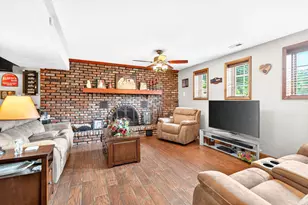 10809 Hunters Woods Ln, North Huntingdon, PA 15642 - Photo 28