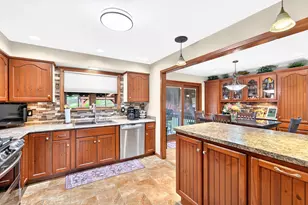 10809 Hunters Woods Ln, North Huntingdon, PA 15642 - Photo 16