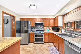 10809 Hunters Woods Ln, North Huntingdon, PA 15642 - Photo 14