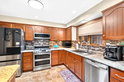 10809 Hunters Woods Lane, North Huntingdon, PA 15642 - Photo 12