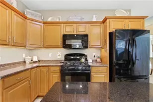 150 Green Commons Dr, Scott Township, PA 15243 - Photo 30
