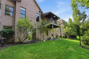 150 Green Commons Dr, Scott Township, PA 15243 - Photo 32
