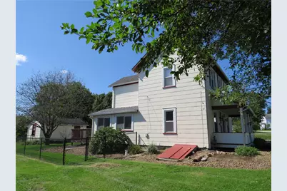 651 Liberty St, Grove City Boro, PA 16127 - Photo 8