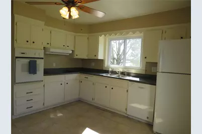 651 Liberty St, Grove City Boro, PA 16127 - Photo 20