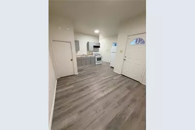 439 3rd St, Pitcairn, PA 15140 - Photo 2