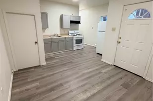 439 3rd St, Pitcairn, PA 15140 - Photo 2