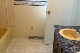 1369 Hofius Ln, Hermitage, PA 16148 - Photo 28