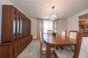 448 Rainier Dr, Pittsburgh, PA 15239 - Photo 10