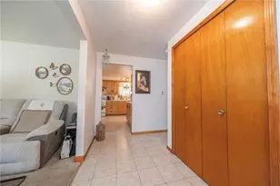 448 Rainier Dr, Pittsburgh, PA 15239 - Photo 16
