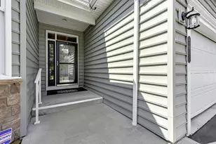 247 Patriot Ln, Economy, PA 15042 - Photo 2
