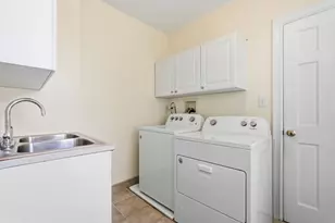 617 St James St, Pittsburgh, PA 15232 - Photo 32