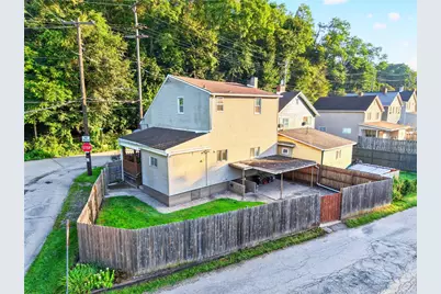 212 Lafferty St, Jeannette, PA 15644 - Photo 2