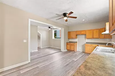 130 Euclid Ave, Sharon, PA 16146 - Photo 10