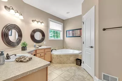 101 Sunray Dr, Center Township, PA 15001 - Photo 18