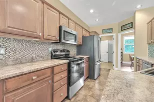 101 Sunray Dr, Center Township, PA 15001 - Photo 12