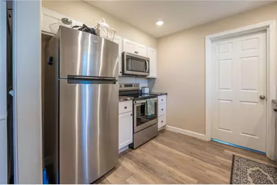 132 E 2nd Ave, Latrobe, PA 15650 - Photo 10