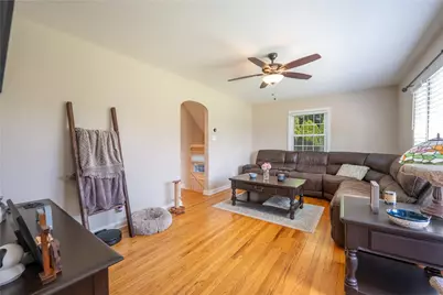 132 E 2nd Ave, Latrobe, PA 15650 - Photo 4